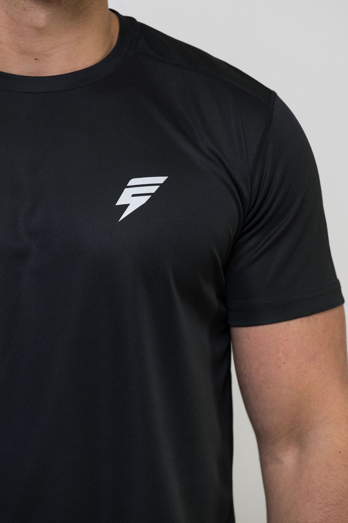 CORE TEE - BLACK