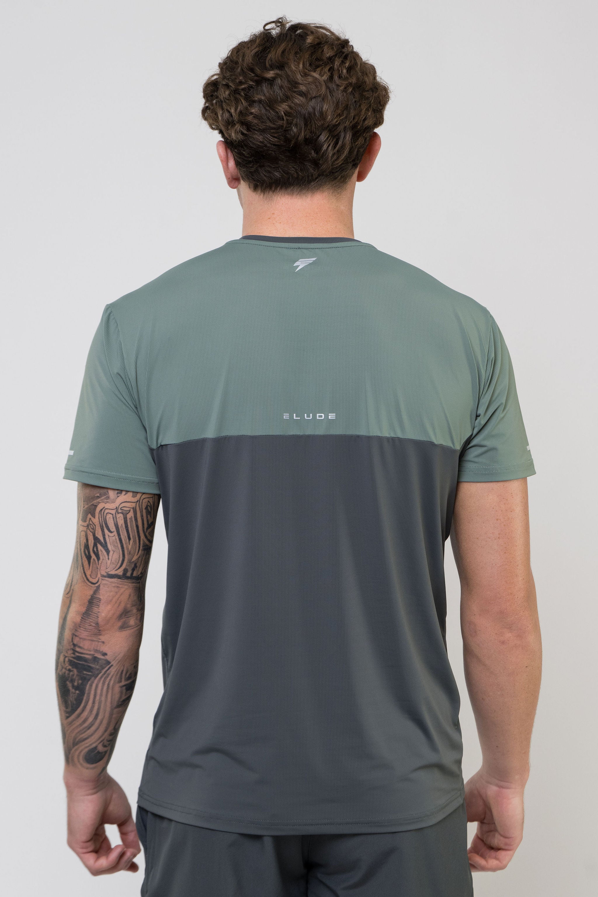 TRACK TEE - GREY/SAGE