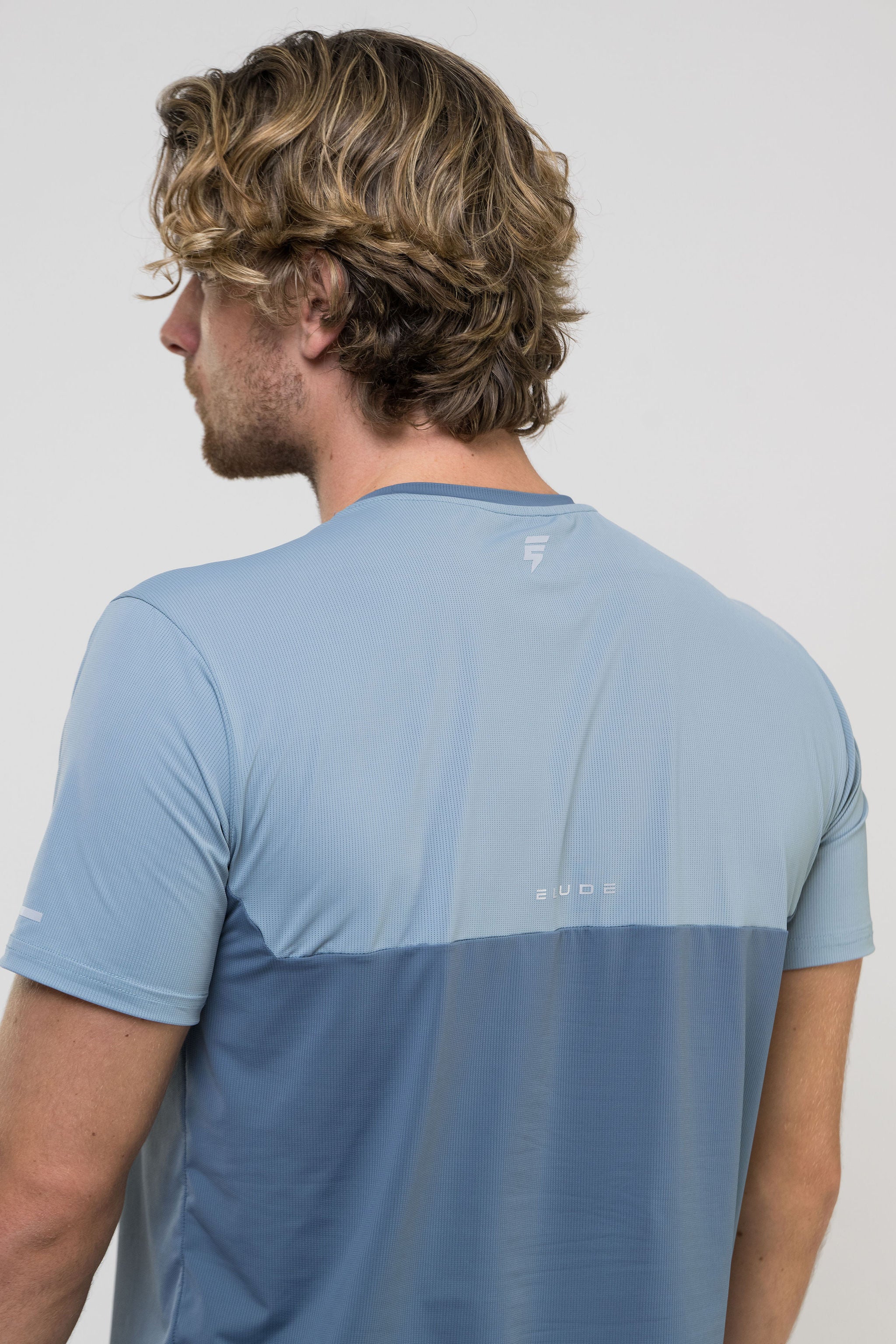 TRACK TEE - PALE NAVY/SKY BLUE