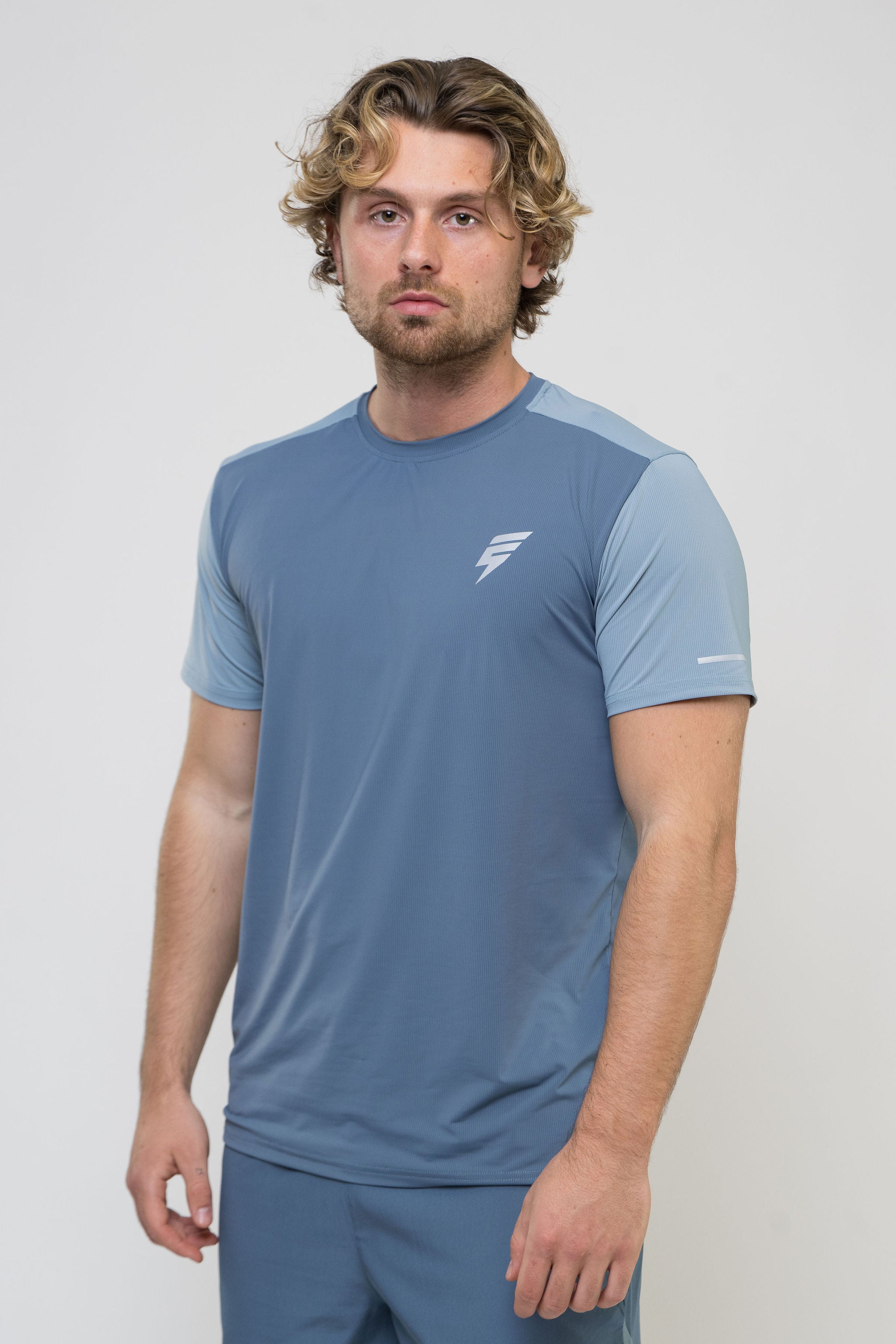 TRACK TEE - PALE NAVY/SKY BLUE