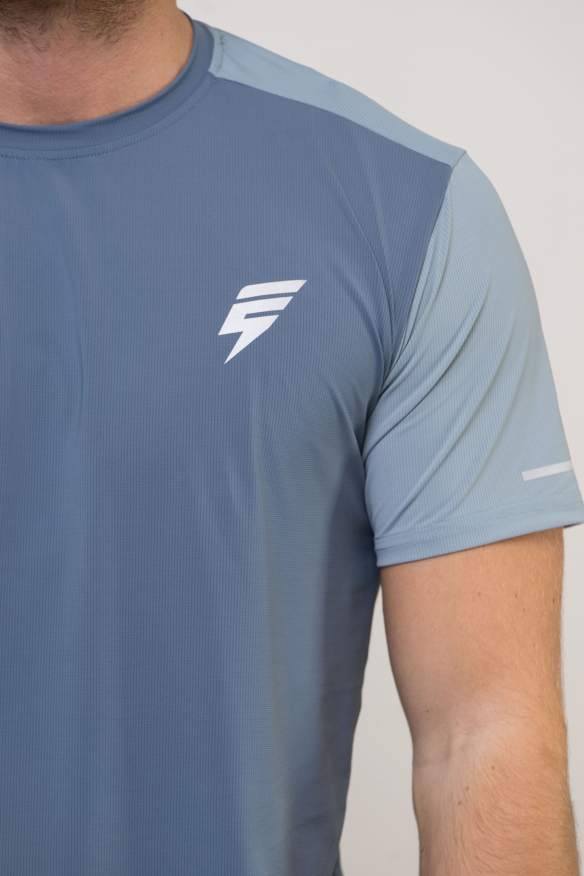 TRACK TEE - PALE NAVY/SKY BLUE