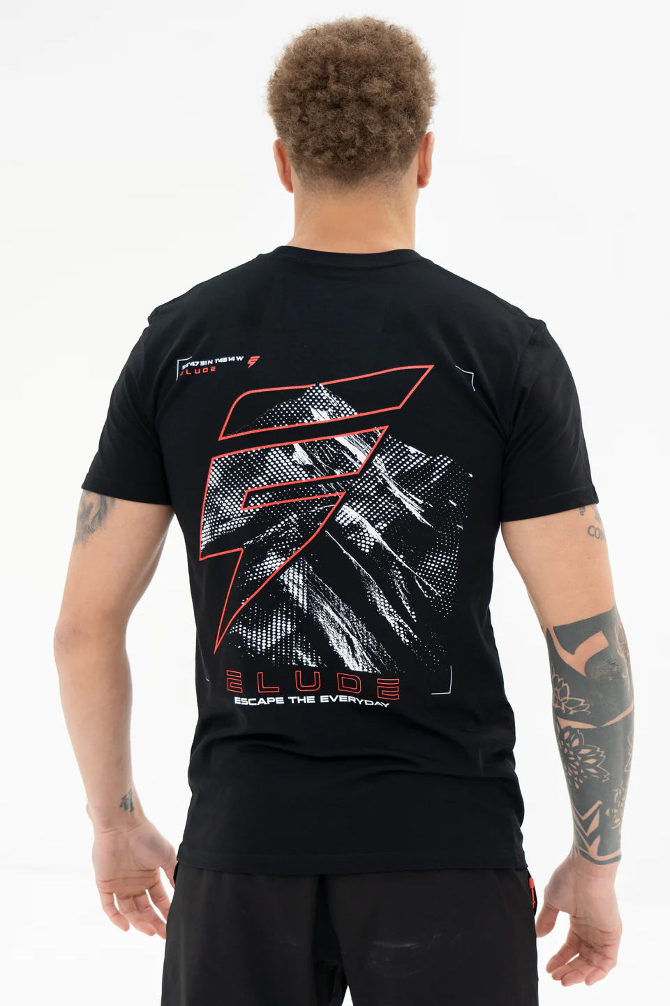 MOUNT TEE - BLACK/RED