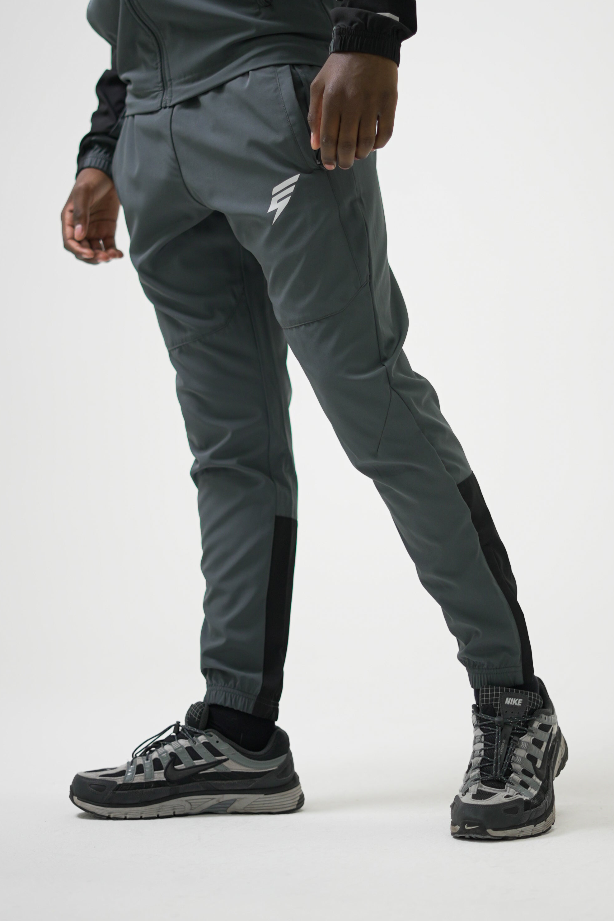 TRACK PANTS - COAL/BLACK