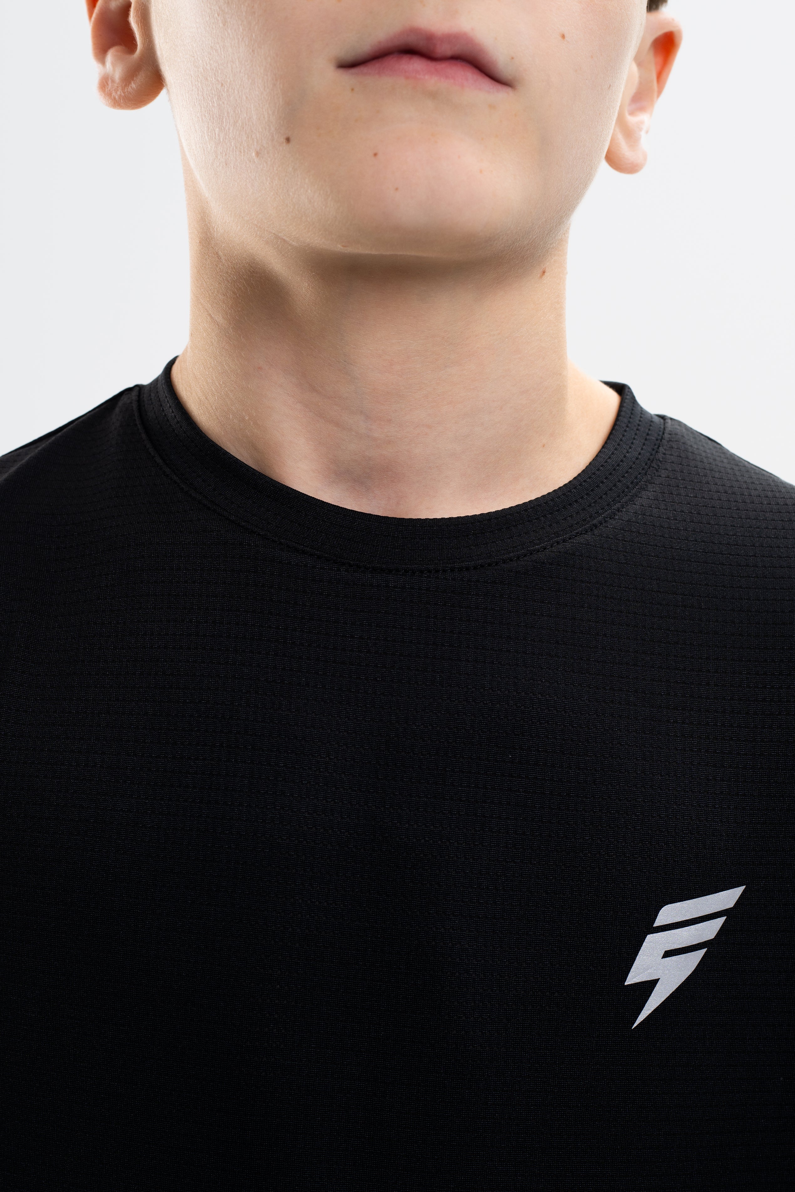 JUNIOR APEX TEE - BLACK