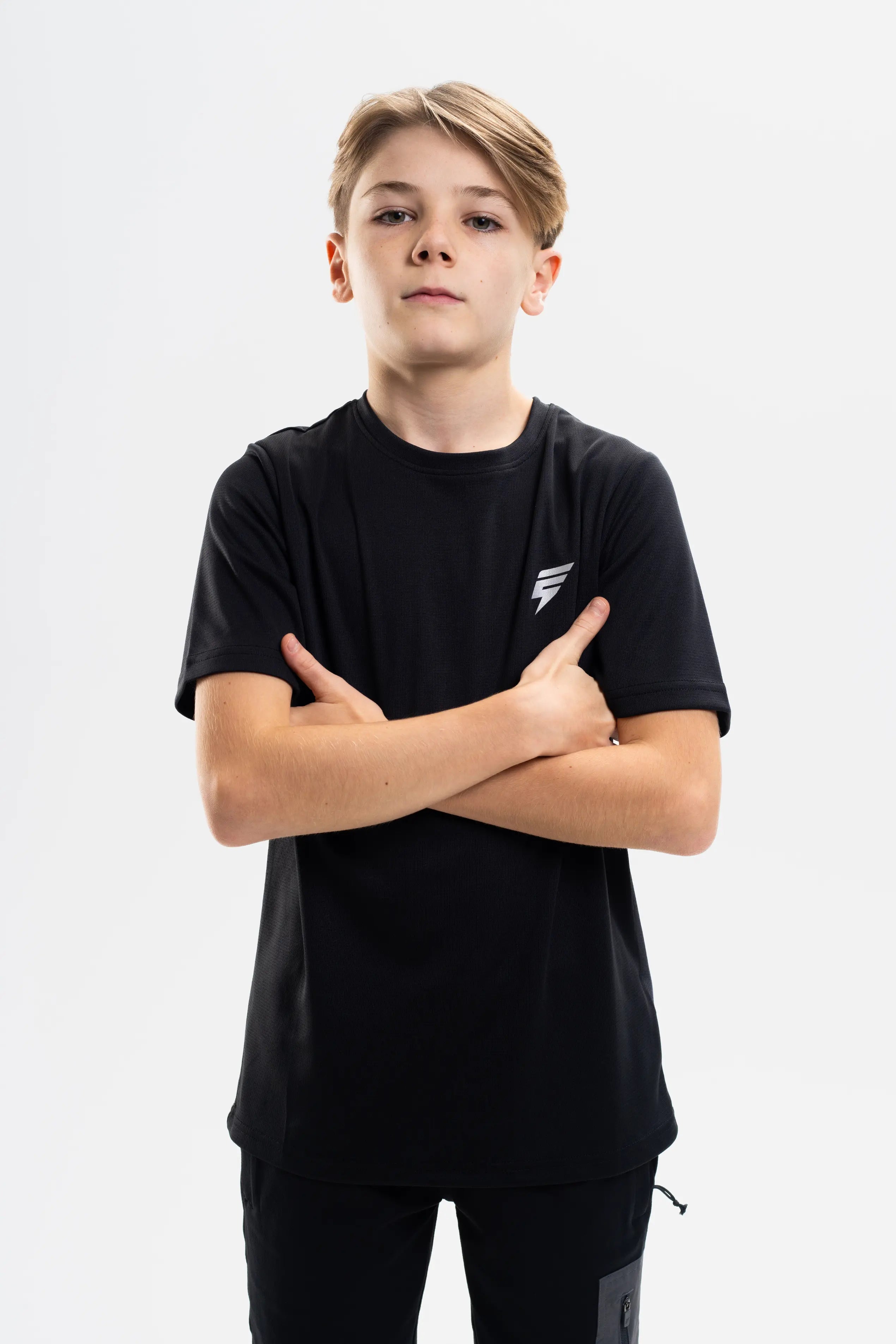 JUNIOR TECH TEE - BLACK/COAL