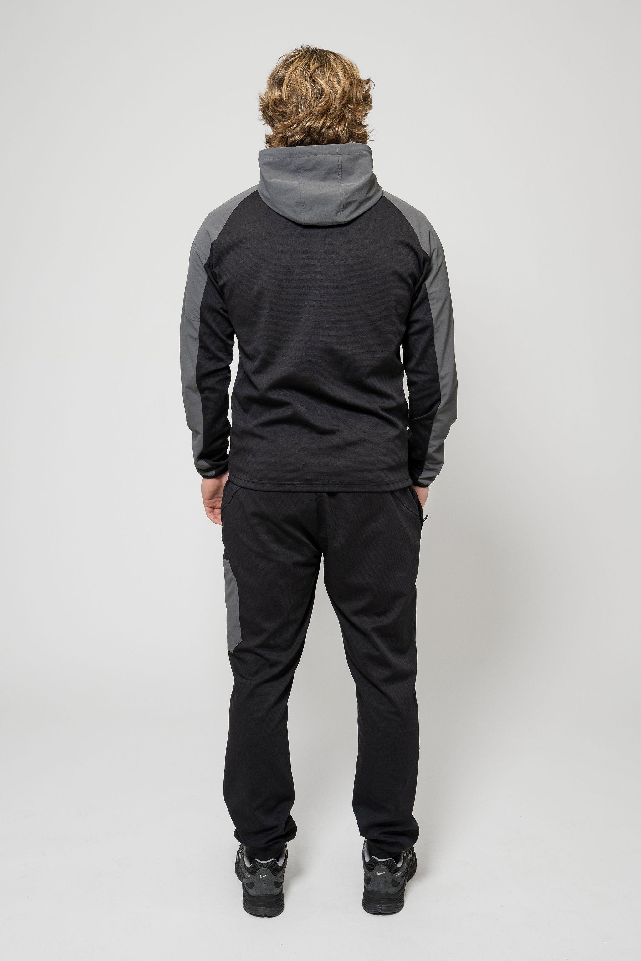 PATCH TRACKSUIT - BLACK/COAL