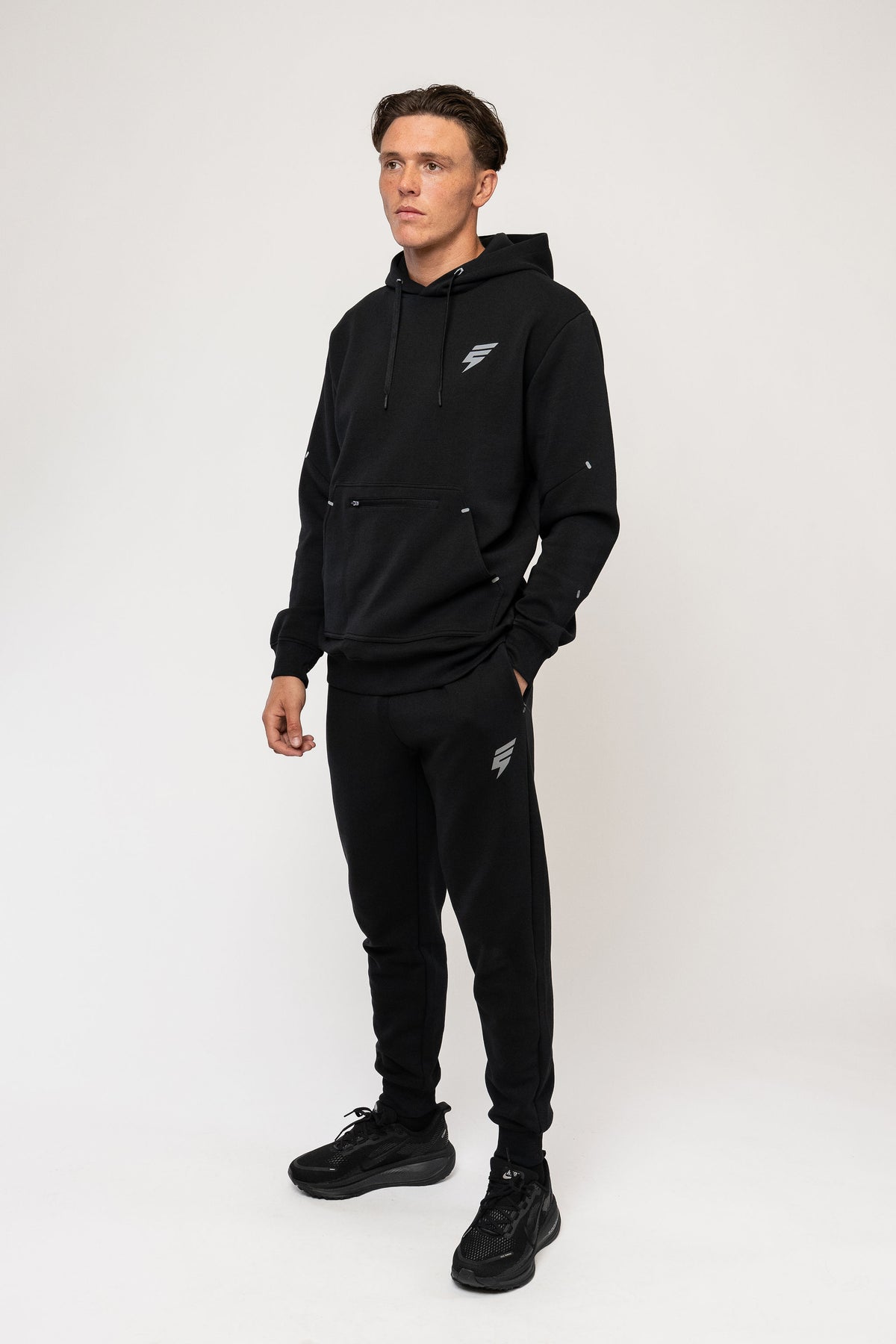 HYPER FLEECE TRACKSUIT - BLACK