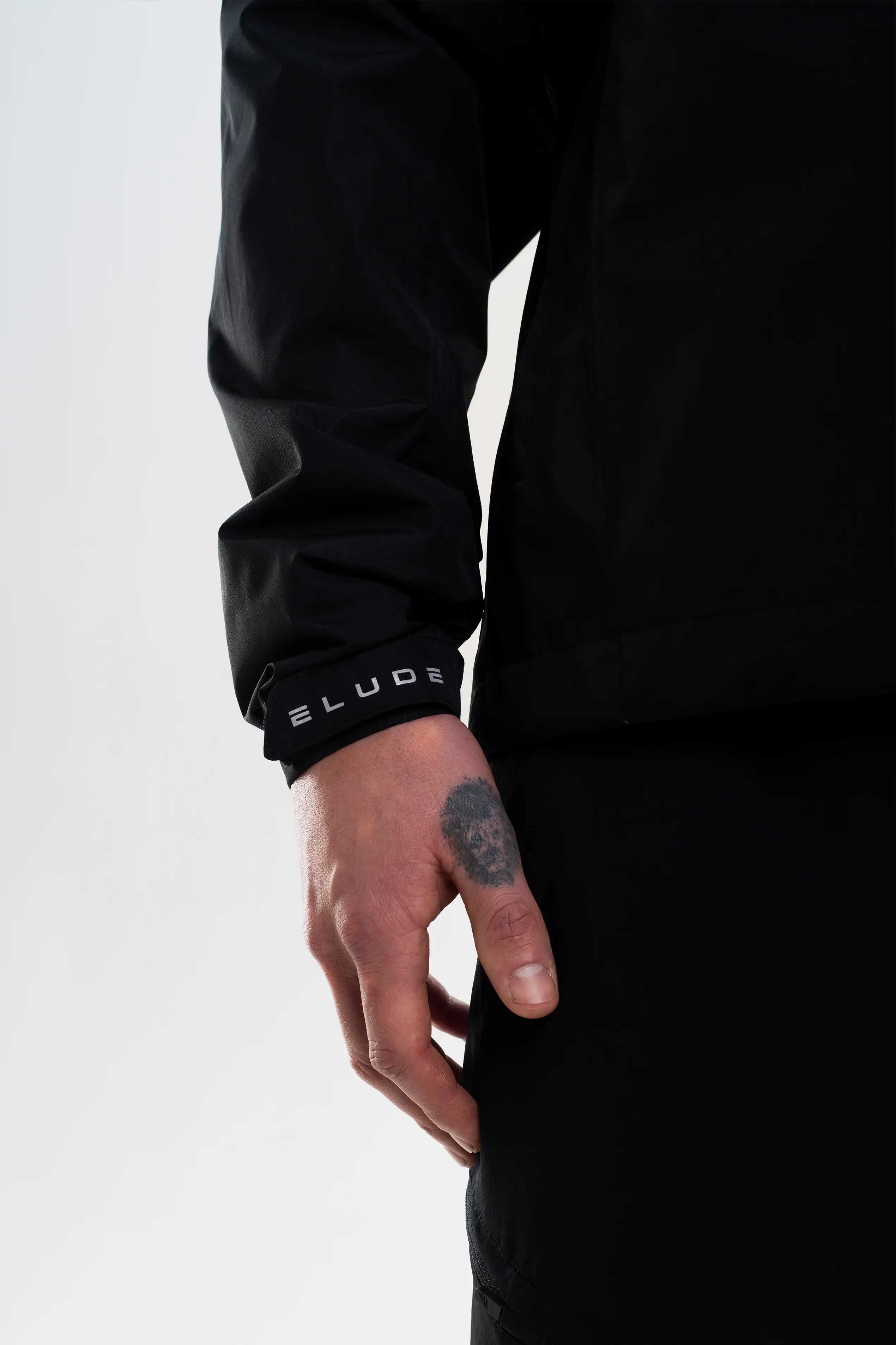 STORM TRAIL TRACKSUIT - BLACK