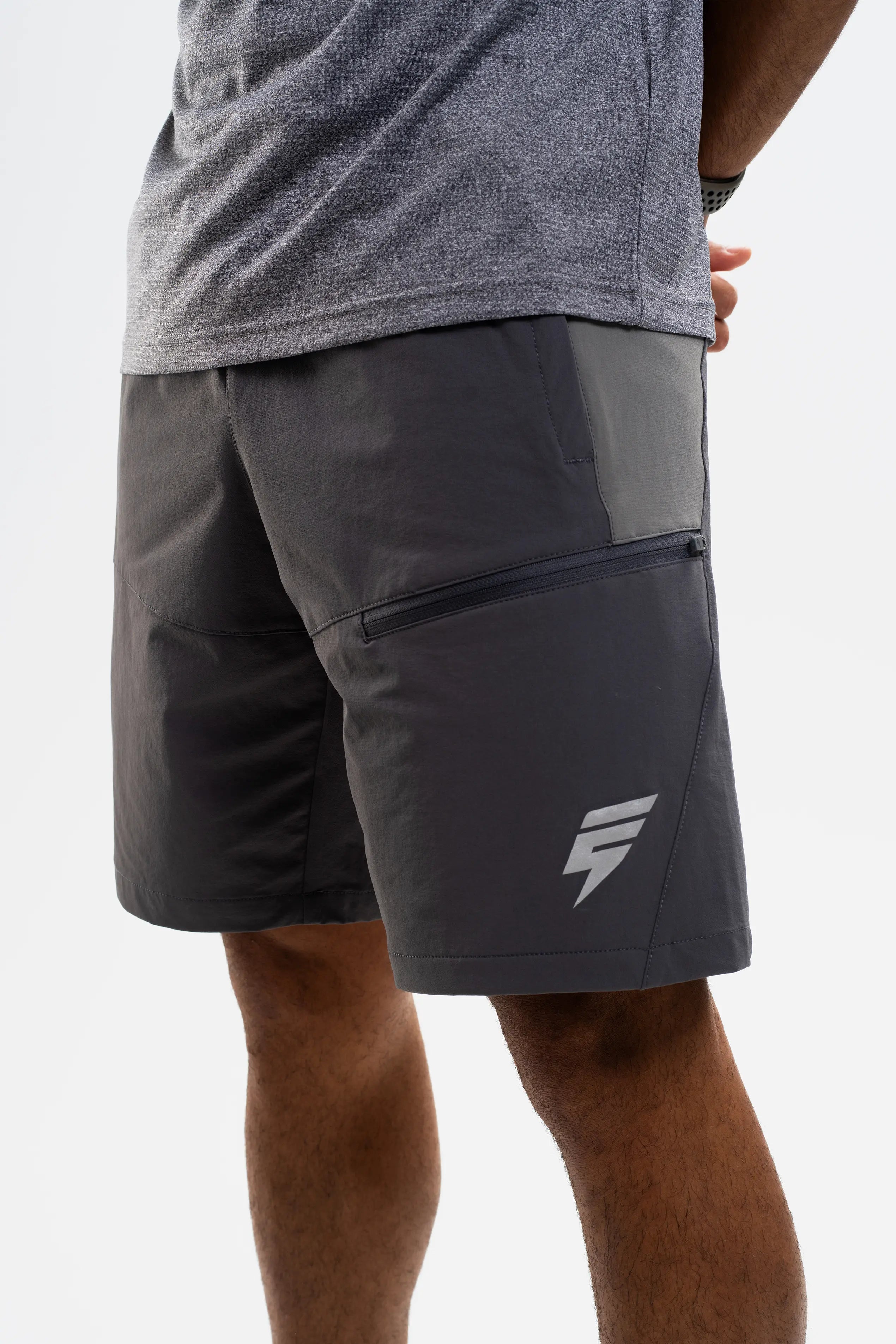 APEX SHORTS - COAL/GREY