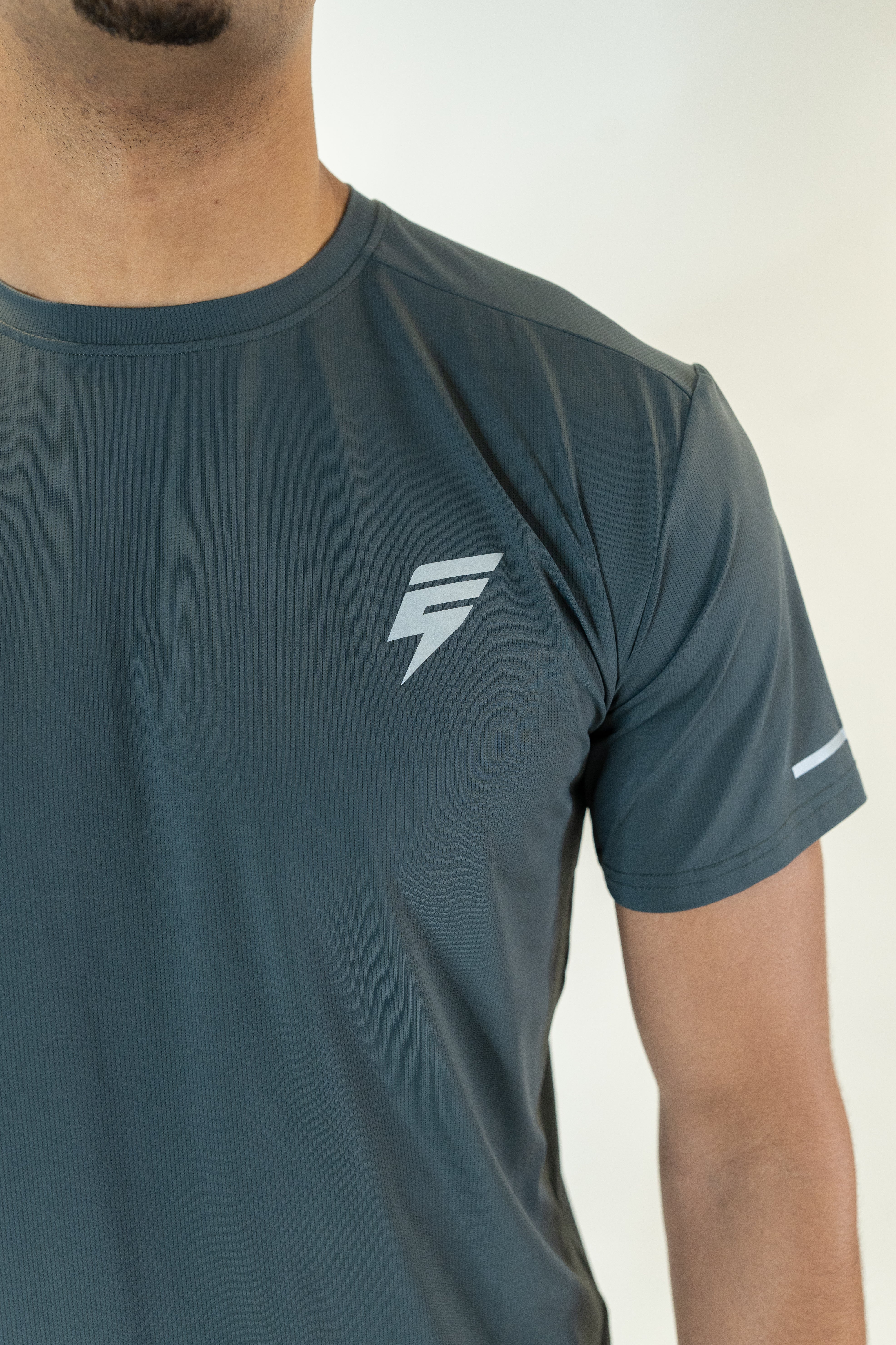 SPLIT TEE - CHARCOAL